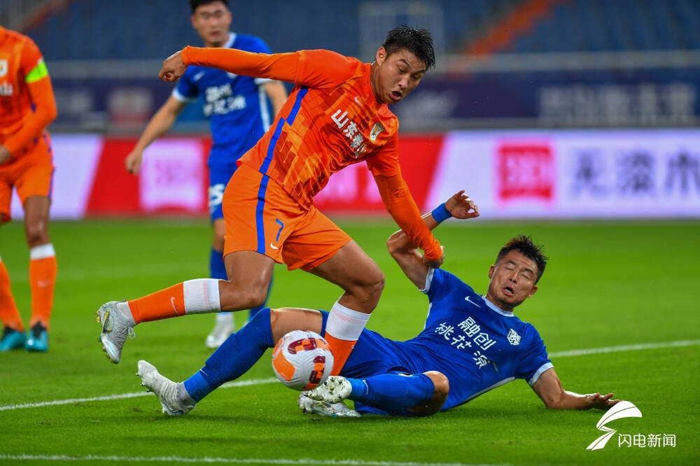 1JJ-关于拳击大奖赛上演强强对话，皖江霹雳队绝杀关中天虎队，多点开花奏效；重拾自信的夜晚的信息