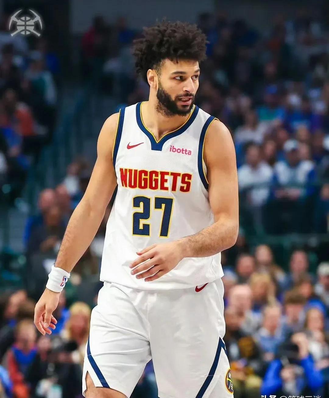 一竞技-出色发挥首场状态出色，法国队观众沸腾！，穆雷重返赛场引发球迷热议的简单介绍