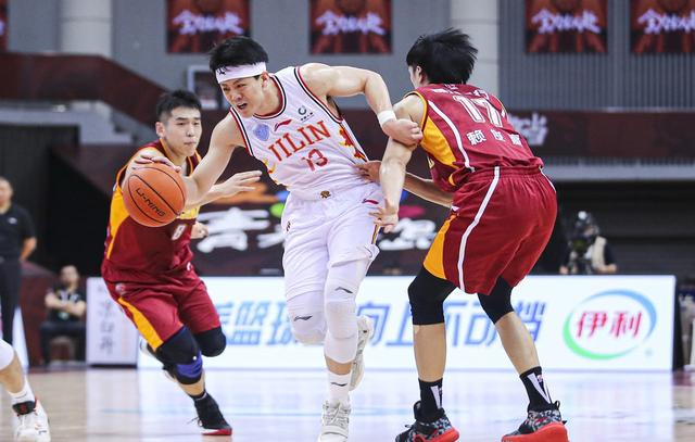 金州勇士迎CBA常规赛关键赛;加时末段复出首秀;态度坚定;轮换策略成焦点的简单介绍 金州勇士迎CBA常规赛关键赛;加时末段复出首秀;态度坚定;轮换策略成焦点的简单介绍