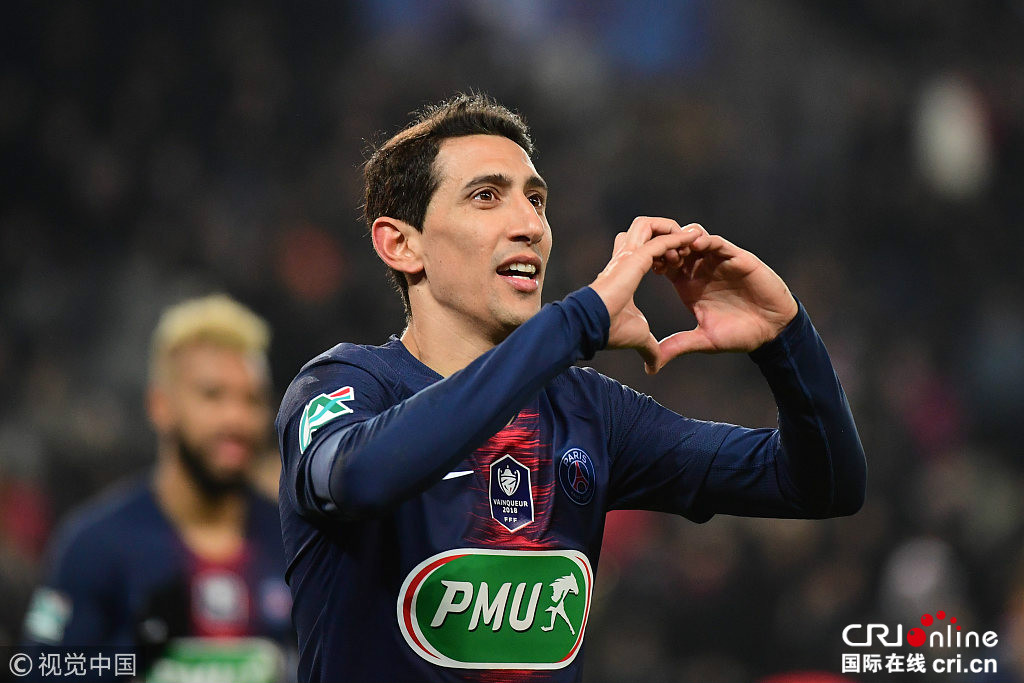  勒沃库森训练开放日，今夜再遭质疑引欢呼，法国杯在即，赛季目标并未改变