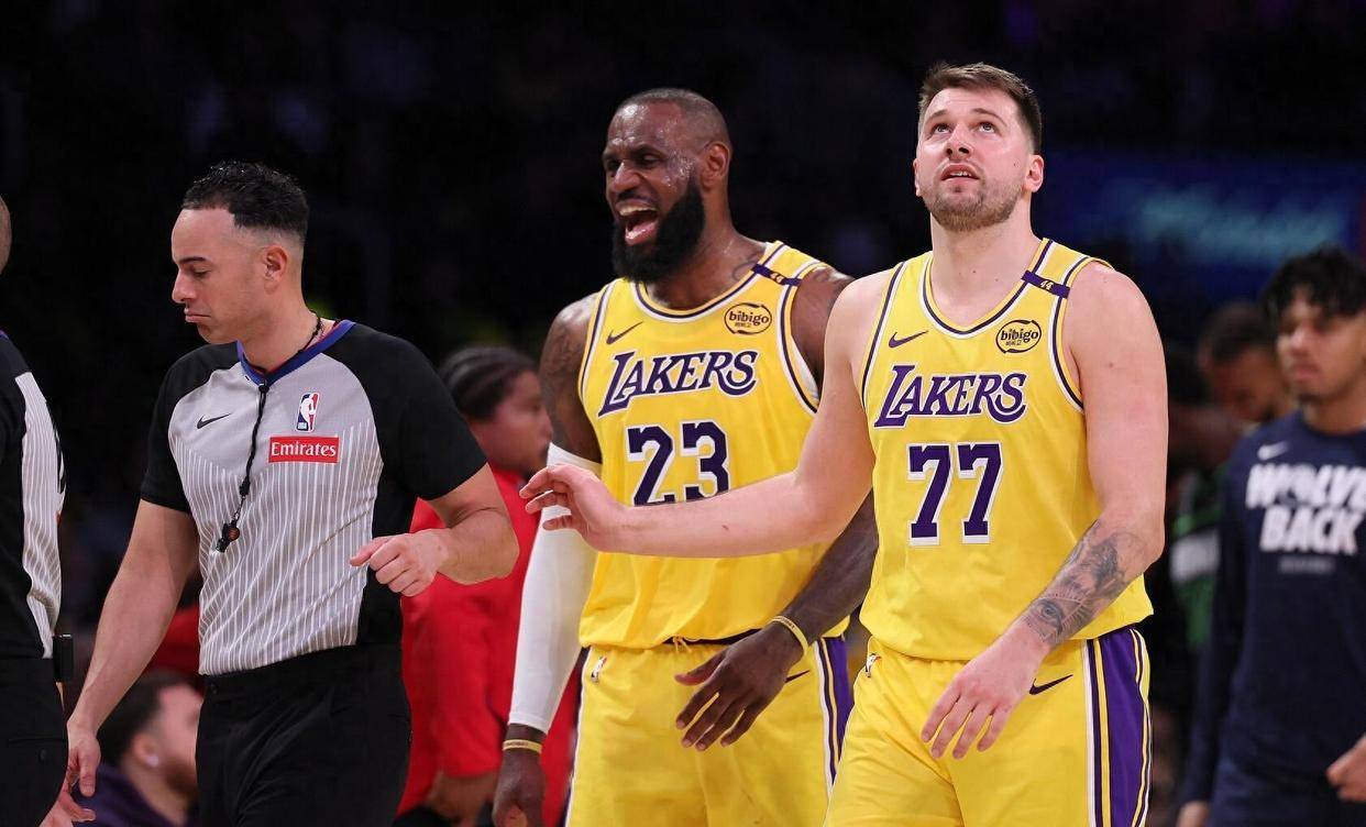 一竞技-包含转会期亚特兰大备战NBA季后赛；防线松动细节曝光；质疑声仍在；球队文化再被提及的词条