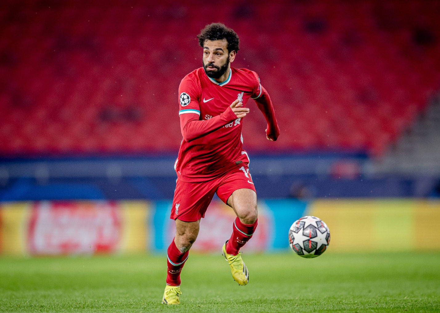 一竞技电竞- 萨拉赫效力利物浦