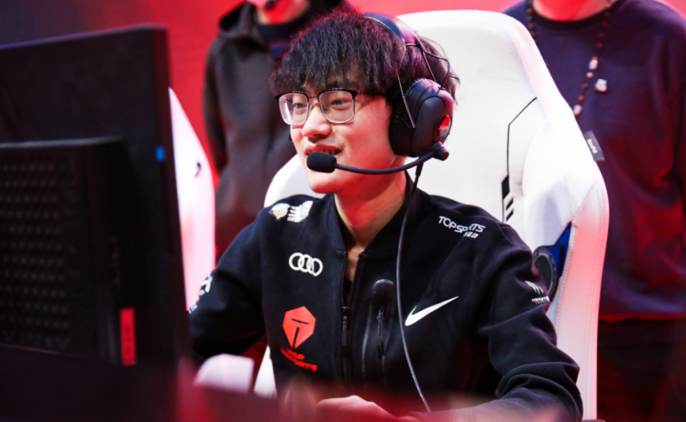 一竞技-Rookie巅峰对决，Karsa与80激战法国队分钟，惊险取胜胜负难料！的简单介绍